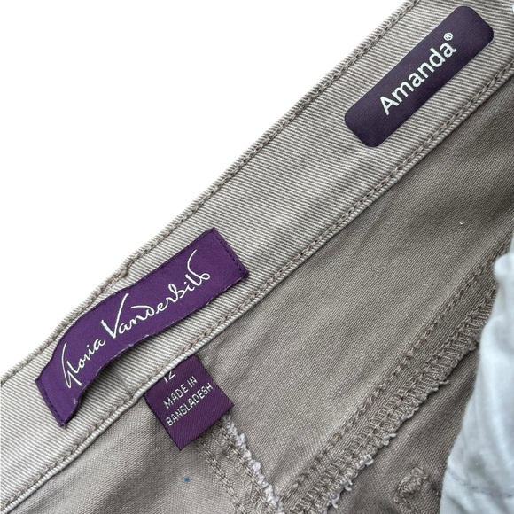 Gloria Vanderbilt women’s size 12, Amanda Taupe Jeans - Picture 2 of 6